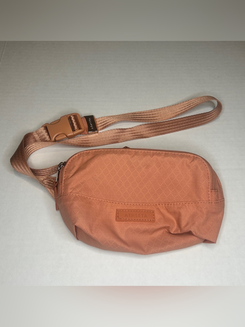 Athleta Coral Peach Waist Pack/Shoulder Bag/Crossbody Bag